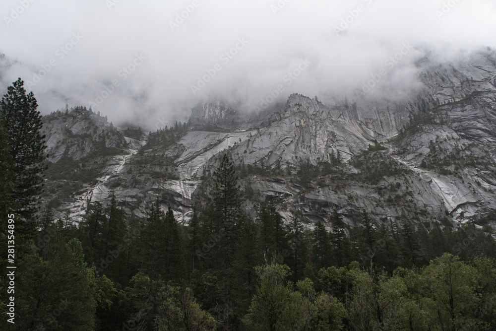 Walls of Yosemite Valley Walls of Yosemite Valley