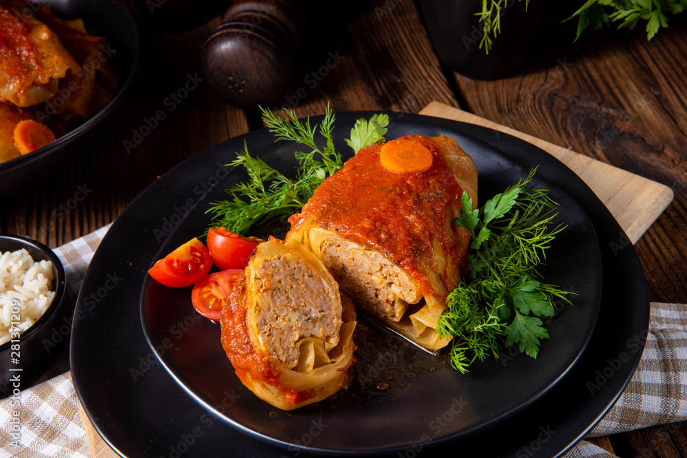 Roasted cabbage rolls with rice and minced meat according to the recipe of omas Roasted cabbage rolls with rice and minced meat according to the recipe of omas