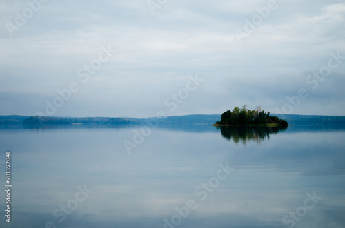 Morning view of the lake © Виктория Матвейчук