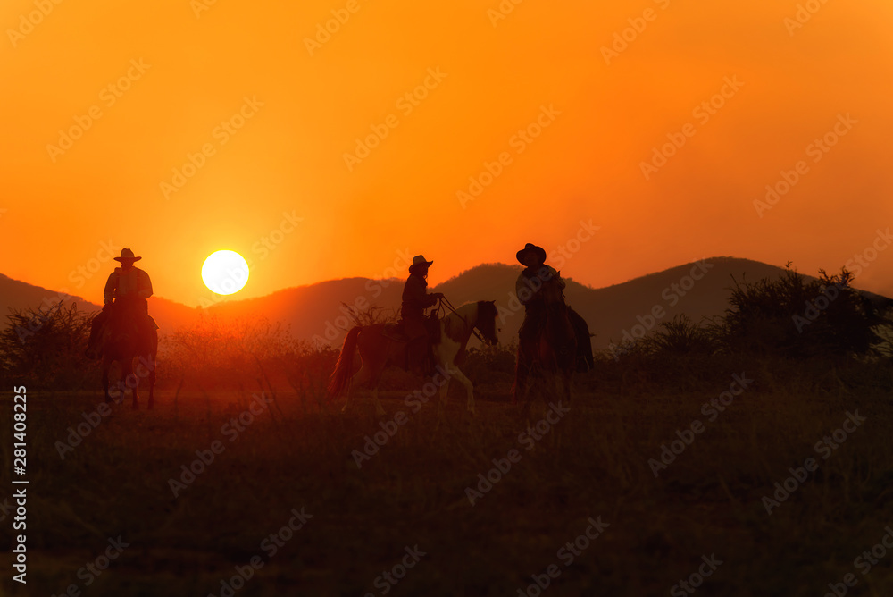 รหัสภาพถ่ายสต็อกปลอดค่าลิขสิทธิ์: 1466408231 Cowboys are riding horses silhouette in sunset with mountain scene in Pakchong, Nakhonratchasima, Thailand