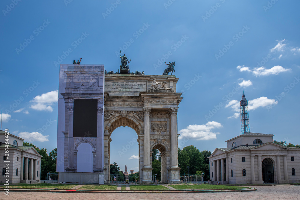 Obraz premium Arc of Peace in Milan Italy