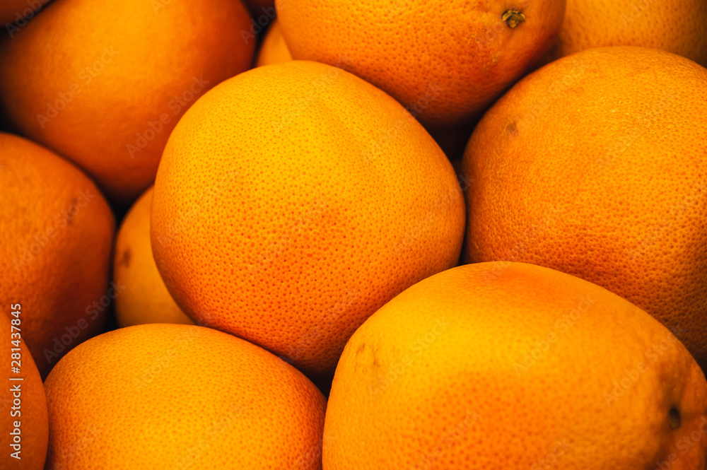 Oranges are juicy and fresh with beautiful skin. Oranges are juicy and fresh with beautiful skin.