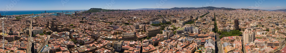 Obraz premium Top view on the Panorama of the city of Barcelona