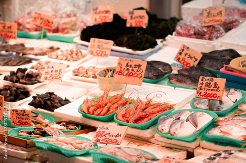 Photography Fresh seafood shrimps and fish at Ameyoko market in Ueno, Tokyo - Japan