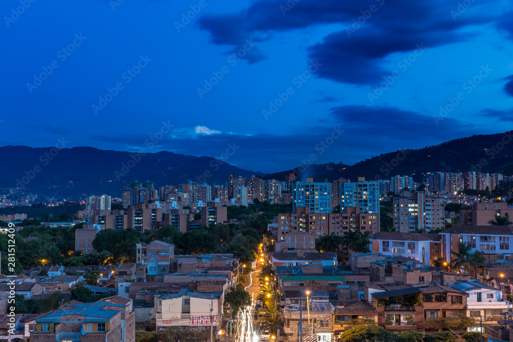 Fototapeta premium Ciudad hora azul