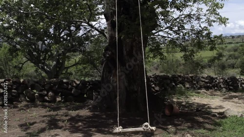 Columpio de cuerda y medera en rancho de Mexico	 photo