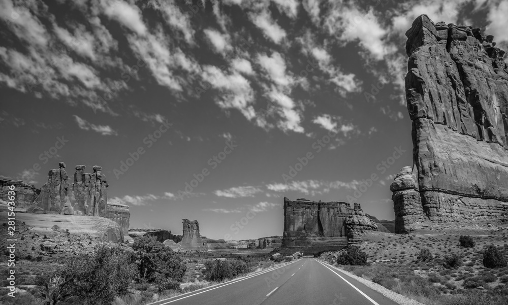 Fototapeta premium road through arches national park