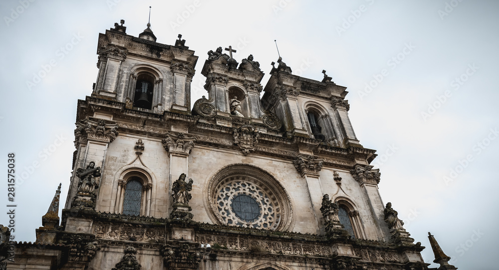Fototapeta premium architectural detail of the monastery of Alcobaca, Portugal