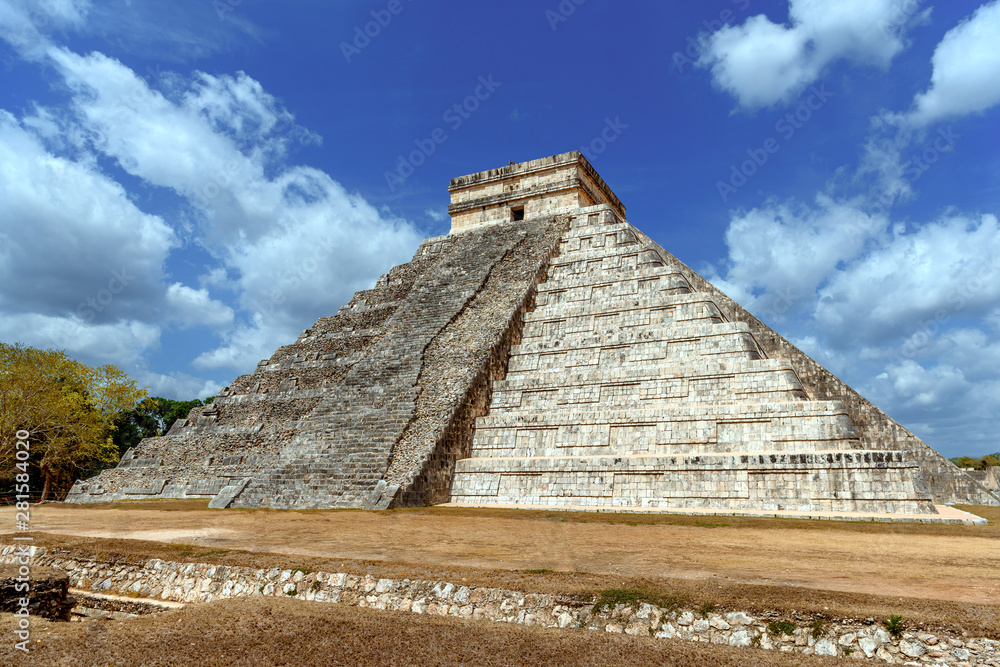 Ruins of the ancient Mayan civilization in Chichen Itza. Mexico.