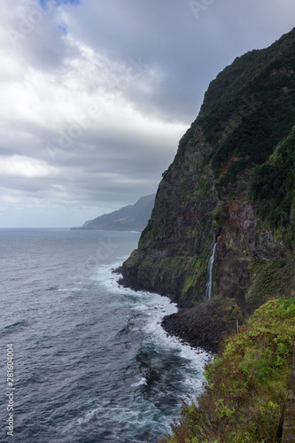 Views from Miradouro do Véu da Noiva in Madeira (Portugal) © julen
