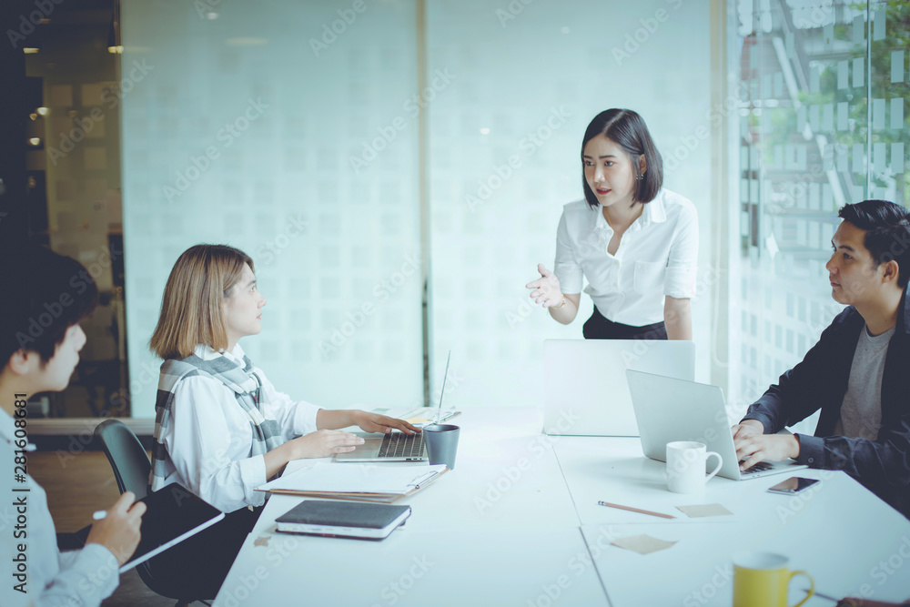 Start-up Asia business team in meeting and helped analyze the marketing problems of the company. Start up new projects concept Start-up Asia business team in meeting and helped analyze the marketing problems of the company. Start up new projects concept