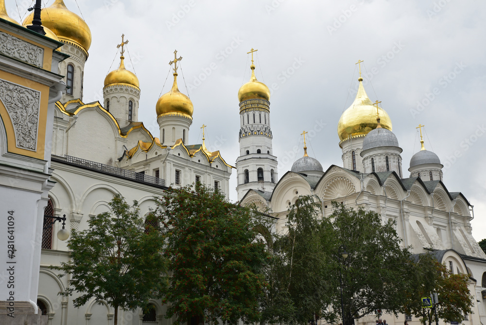 Eglises à bulbes dorés à Moscou, Russie