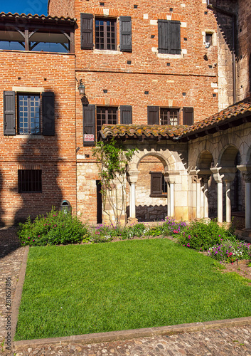 Garden of the Albi Cathedra...