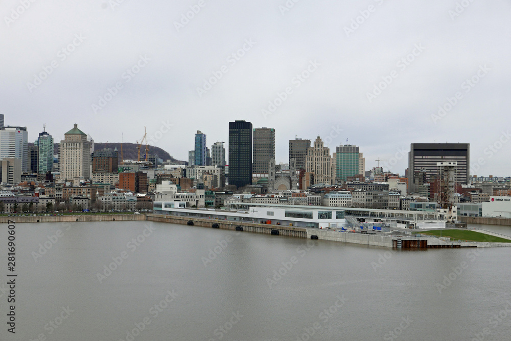 View to downtown Montreal, Québec, Canada across the river View to downtown Montreal, Québec, Canada across the river