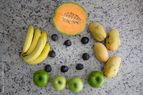 Green and yellows fruits