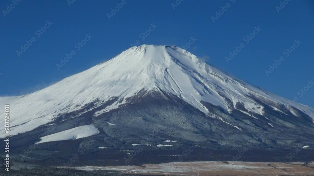 Mount Fuji and Lake Yamanaka, Yamanashi Prefecture, Japan Mount Fuji and Lake Yamanaka, Yamanashi Prefecture, Japan