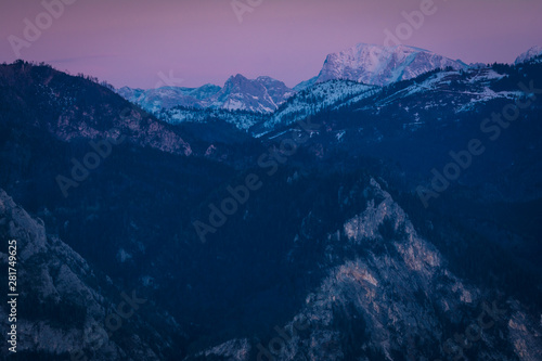 Berge im Salzkammergut am Abend - Alpen in Österreich