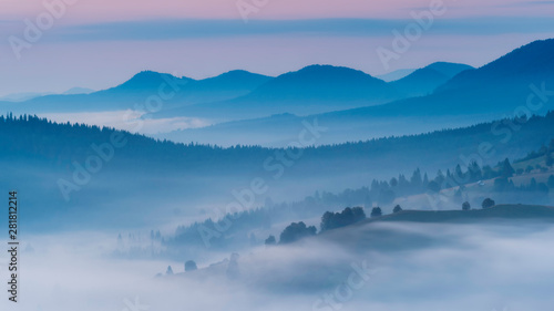 Amazing foggy morning light  © dinamofob
