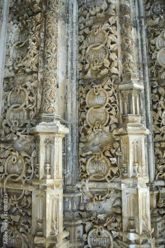 Stone patterns on the columns of the old monastery