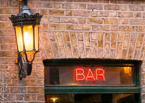 Canvas Print Irish Pub Entrance Sign frontdoor..