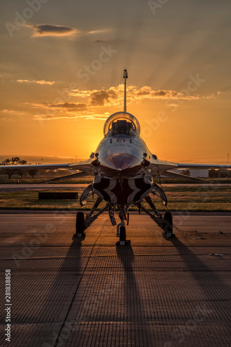 Obraz na płótnie Thunderbird Sunset