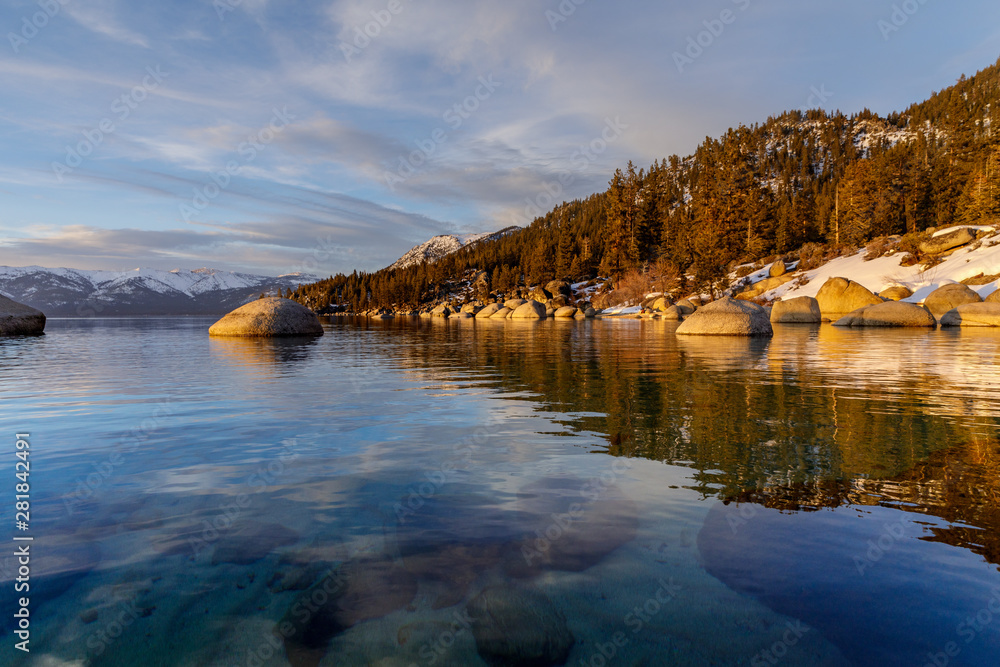 Obraz premium Lake Tahoe at Golden Hour