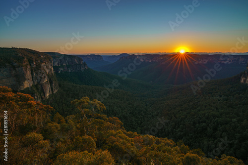 sunrise at govetts leap lookout, blue mountains, australia 23 © Christian B.