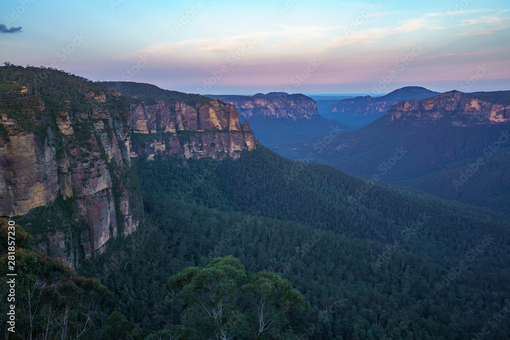 sunset at govetts leap lookout, blue mountains national park, australia 10