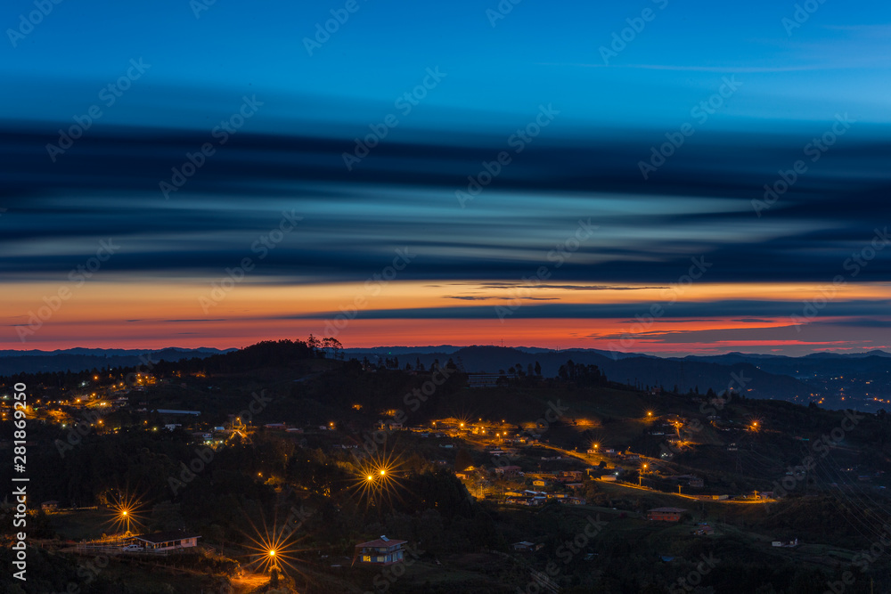 Amanecer en Santa Elena - Antioquia (Colombia) Amanecer en Santa Elena - Antioquia (Colombia)