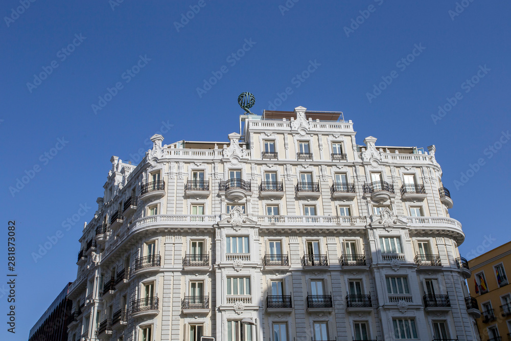 Fototapeta premium Apartment buildings in Madrid