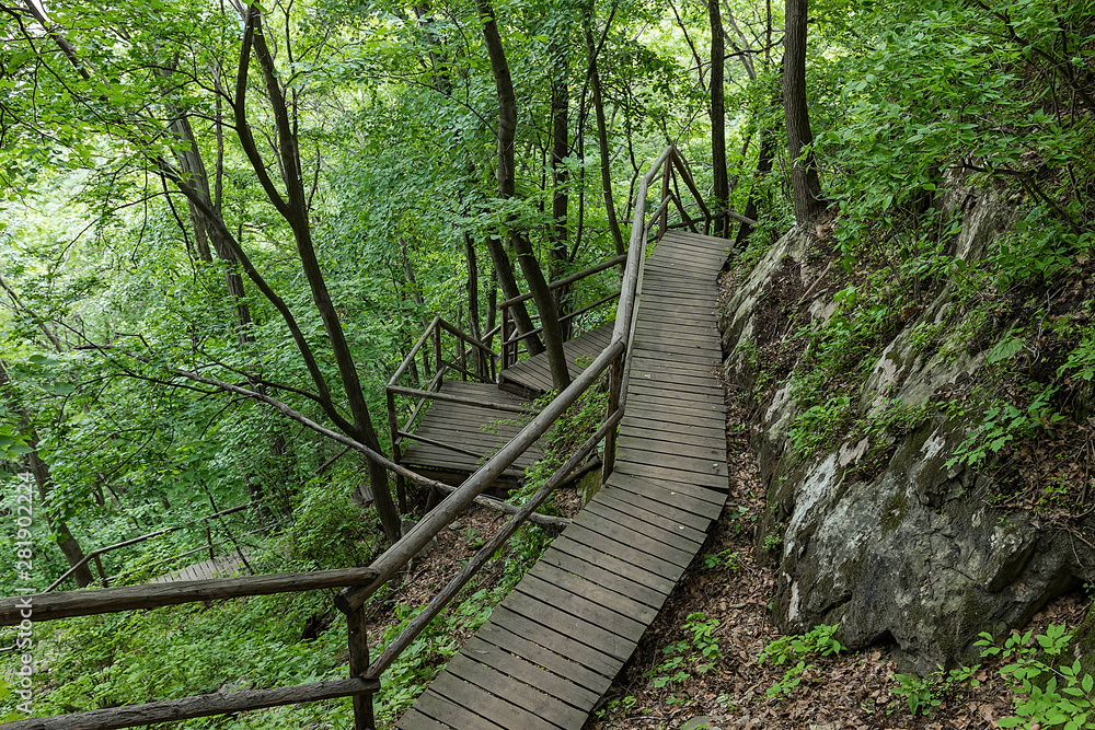 Obraz premium Jilin Province Hang Kettle Tourist Resort Plank Road