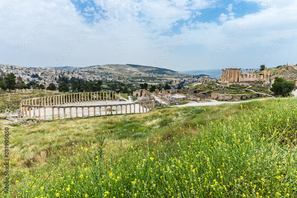 The ruins of Jerash in Jordan are the best preserved city of the early Greco-Roman era, it is the largest acropolis of East Asia. Oval Plaza, forum of the antique city 