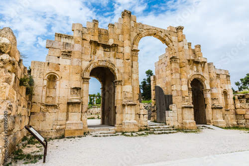 The ruins of Jerash in Jordan are the best preserved city of the early Greco-Roman era, it is the largest acropolis of East Asia. The North Gate