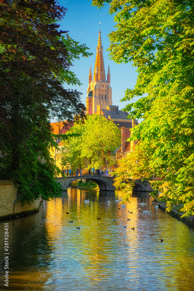 Naklejka premium Piękne miasto Brugia (Brugge) stare miasto w Belgii, Europa