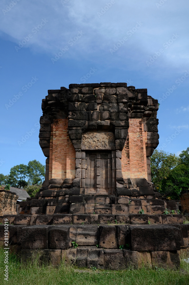 Tempel und Buddhastatuen in Thailand