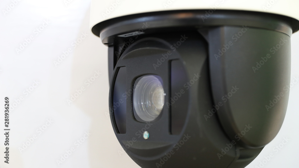 Camera for outdoor surveillance of objects Camera for outdoor surveillance of objects