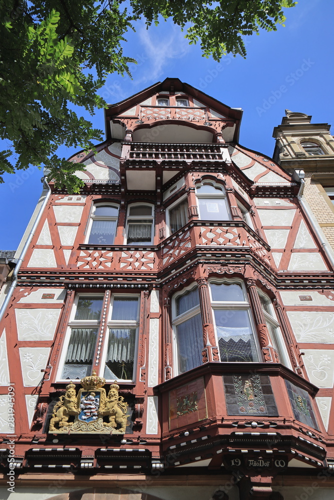 Fototapeta premium Fachwerkhaus in Marburg
