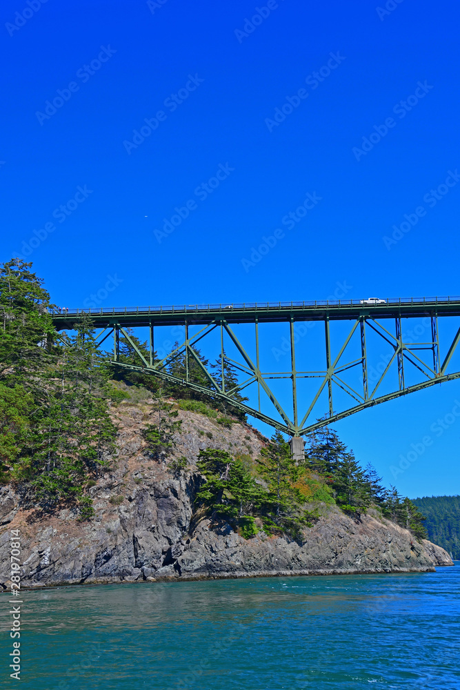 Naklejka premium The Deception Pass bridge to Whidbey Island, Washington