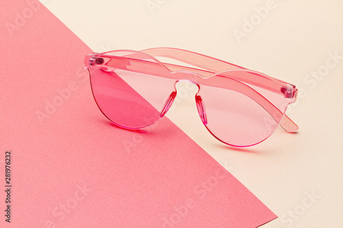 Trendy colorful transparant sunglasses