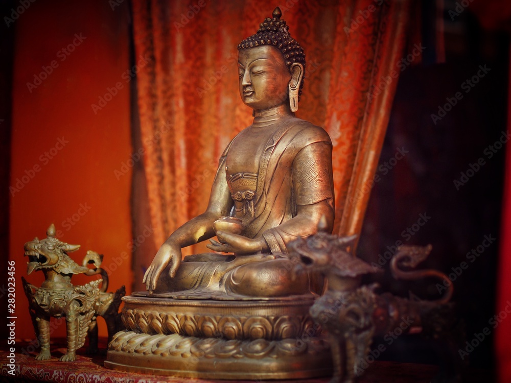 statue of buddha 