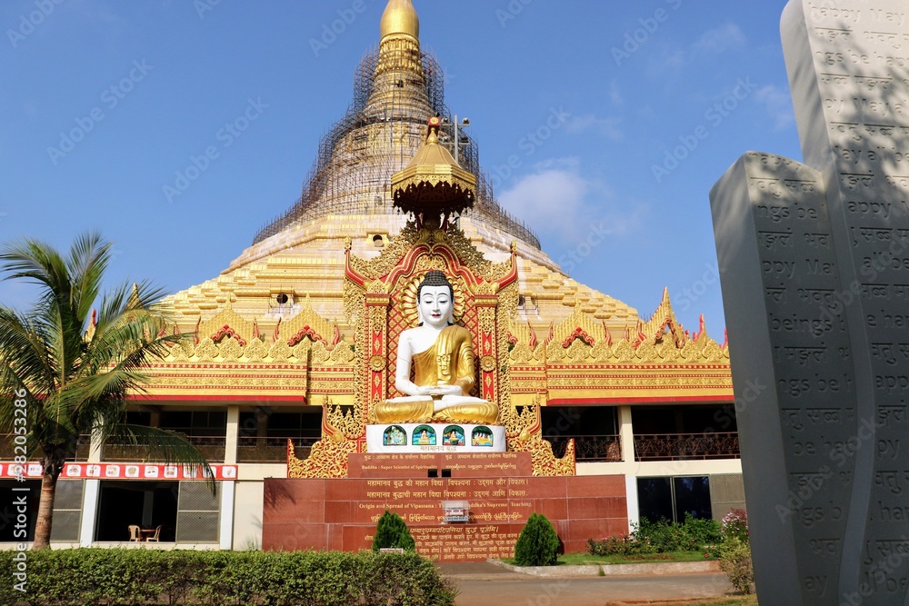 Fototapeta premium temple in thailand