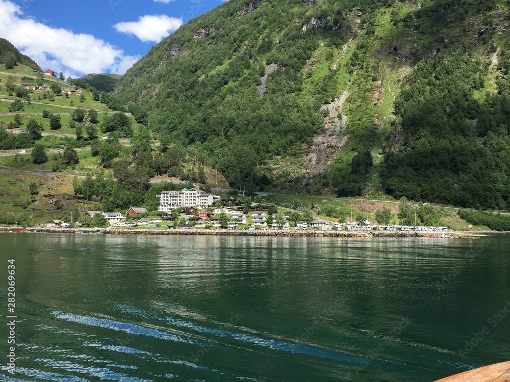 Fototapeta premium Town of Geiranger with Serpentine Road