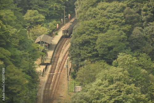 山の中の秘境駅