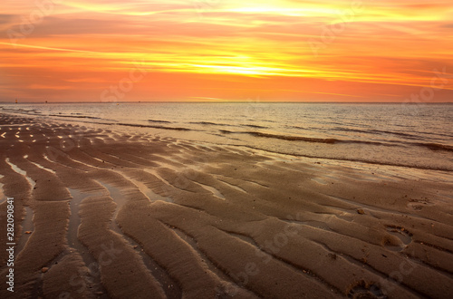 Ebbe bei Sonnenuntergang