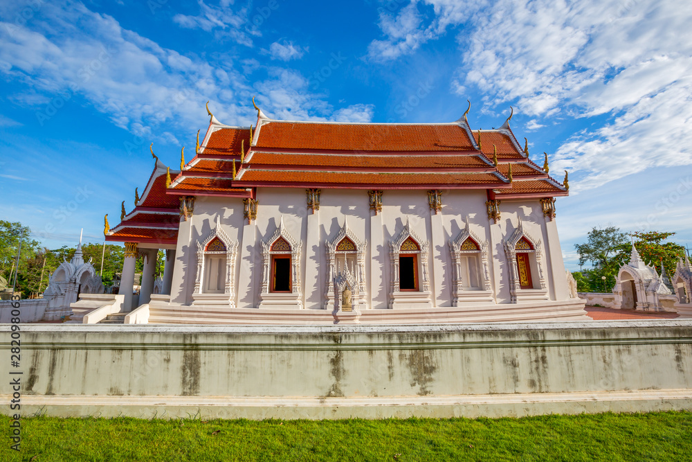 Wat Yai Chom Prasat, new church - Samut Sakhon, Thailand Wat Yai Chom Prasat, new church - Samut Sakhon, Thailand