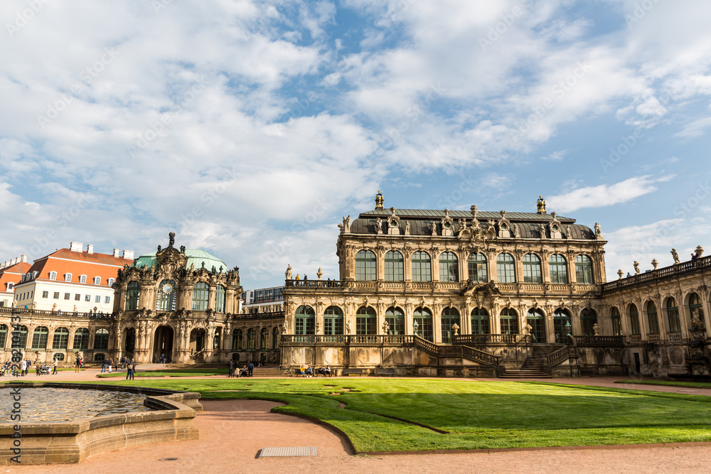 Gallery in Dresdner Zwinger, view on fountain