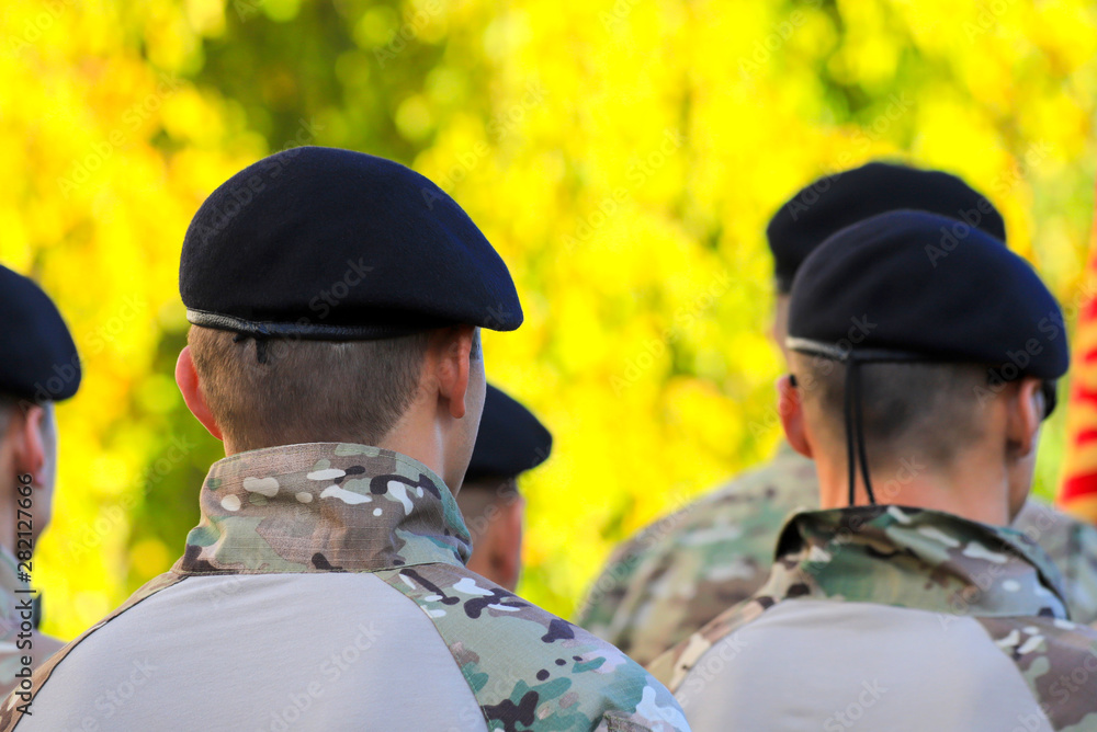 Naklejka premium Soldiers of the Ukrainian army during the parade in the fall. The army of Ukraine, the armed forces of Ukraine, Ukrainian war, conflict, autumn