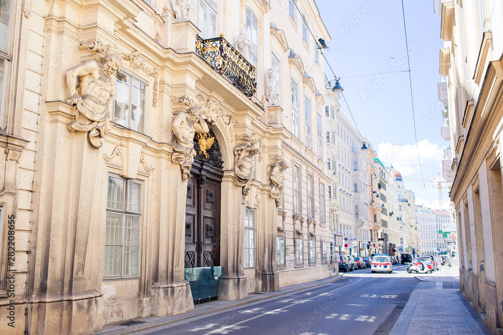 Obraz premium Summer empty open air restaraunt in european city.
