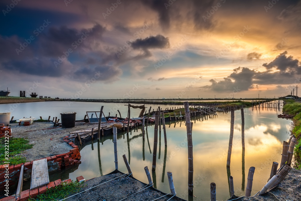 Fototapeta premium FIsh farming Ponds at Daybreak