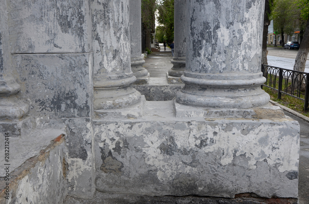 Repair columns on a city street